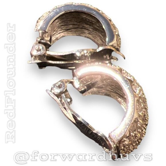 "Glamorous Vintage Hollywood-Style Clip-On Earrings with Sparkling Rhinestones - Picture 7 of 9